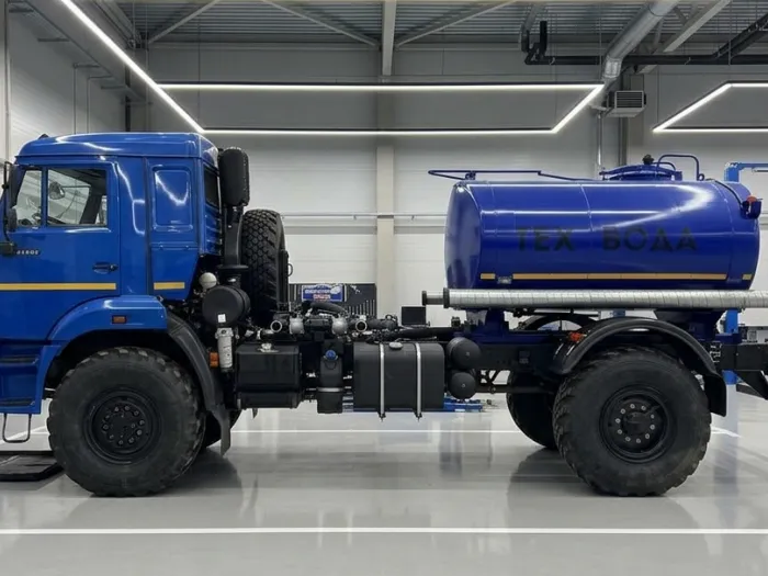 Автоцистерна для технической воды АЦВ-5 на шасси Камаз 43502